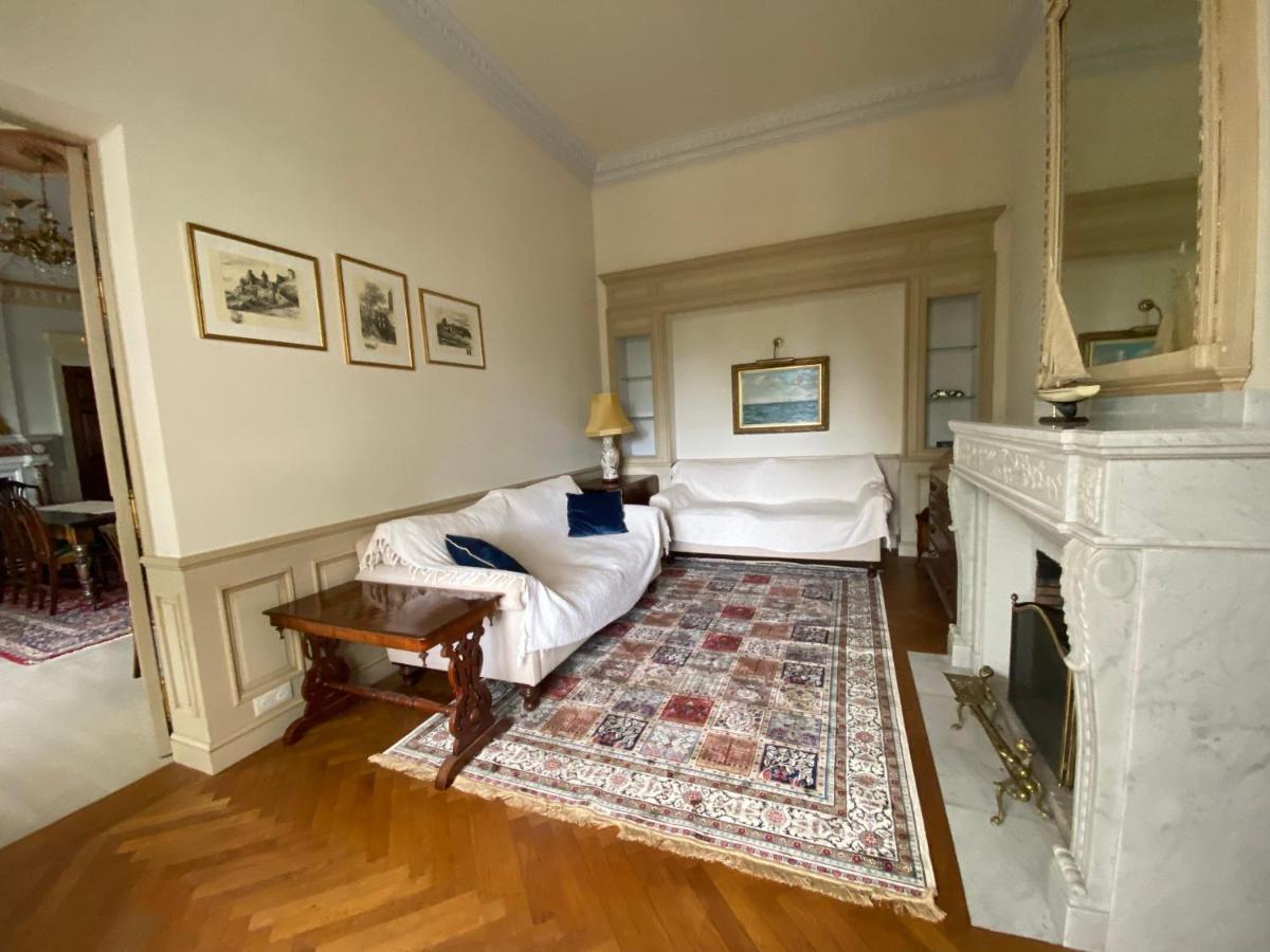 Manoir Et Appartements Avec Piscine Au Domaine De Bize Mirepoix 미르포아 외부 사진
