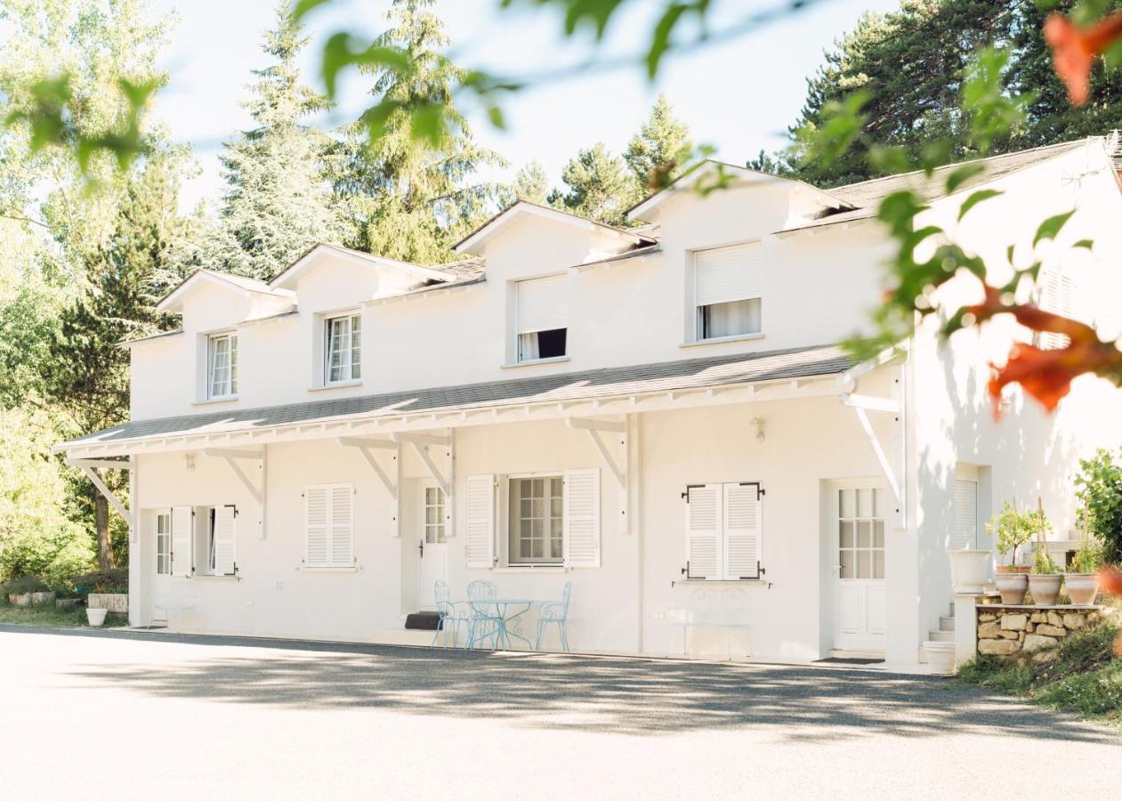 Manoir Et Appartements Avec Piscine Au Domaine De Bize Mirepoix 미르포아 외부 사진